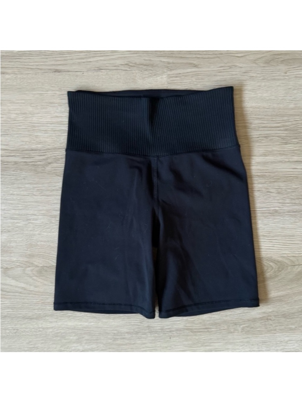 Vuori Classic High-Waist Black Women’s Bike Shorts